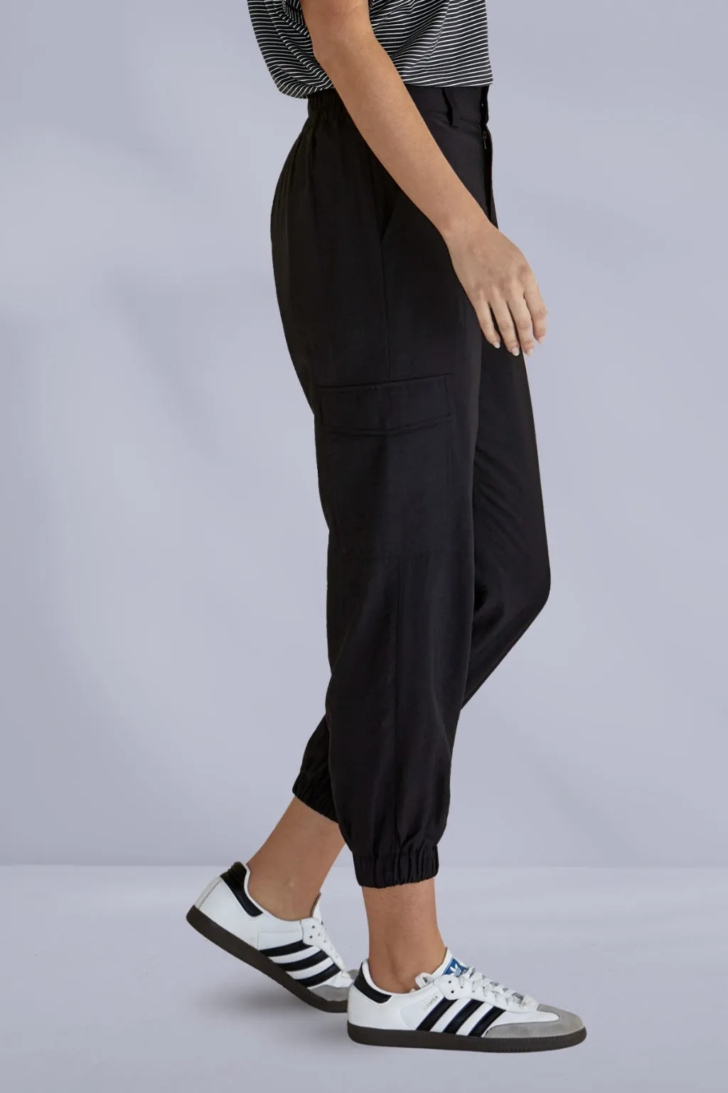 Betty Basics Adrianna Joggers Black
