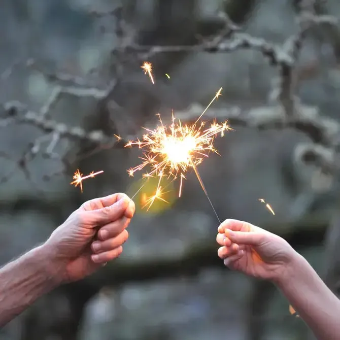 BLACK & SILVER DELUXE SPARKLERS