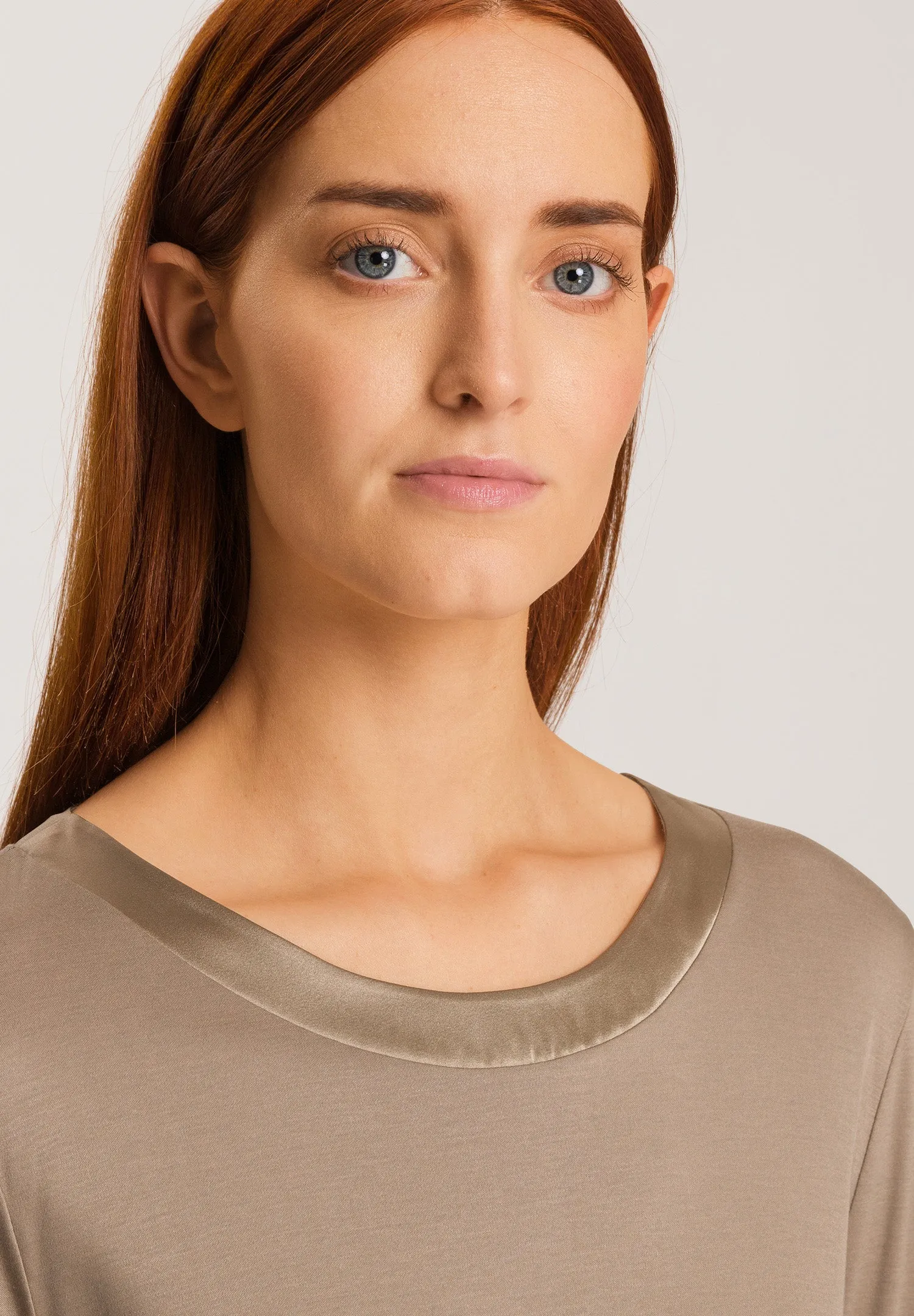 Grand Central Silk Trim Relaxed Top | Taupe 77381-2847