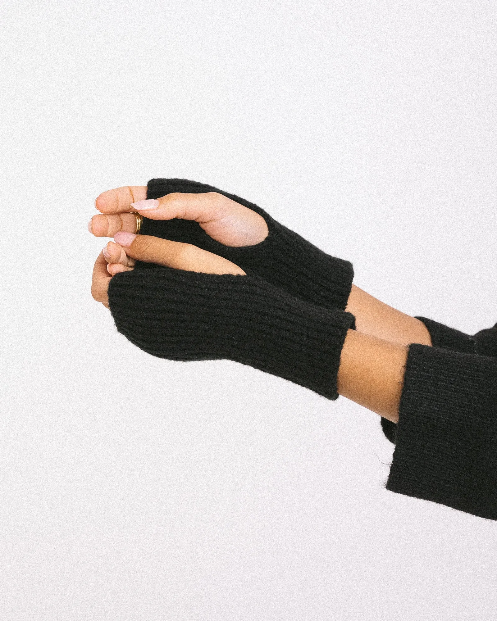 Knitted Fingerless Gloves Black