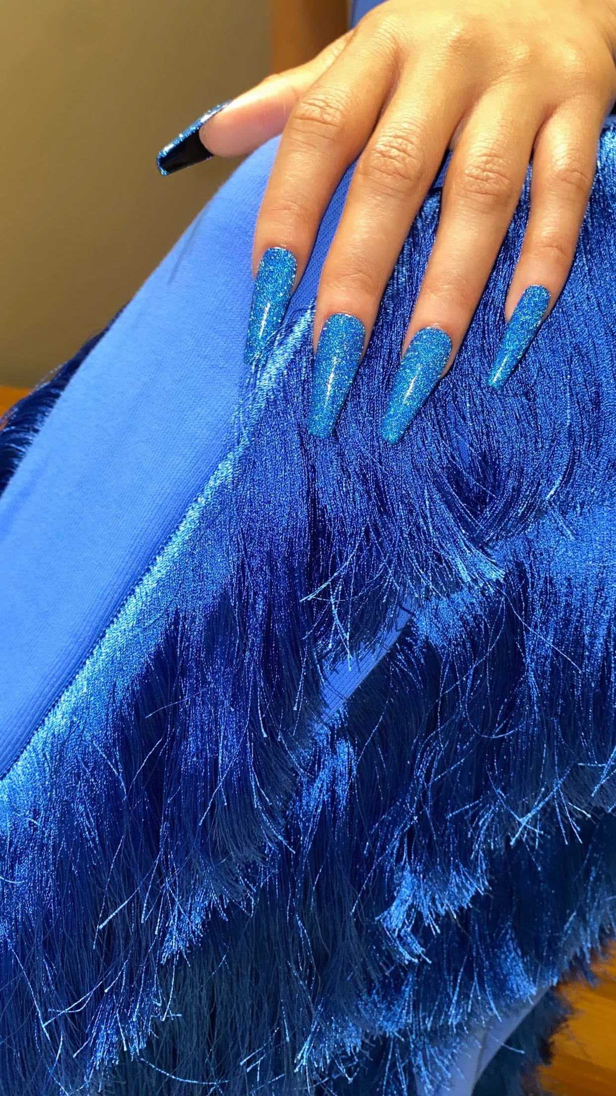 The Rich Auntie | Shimmering Blue | Reflective Glitter | 20 NAILS PRESS-ON SET