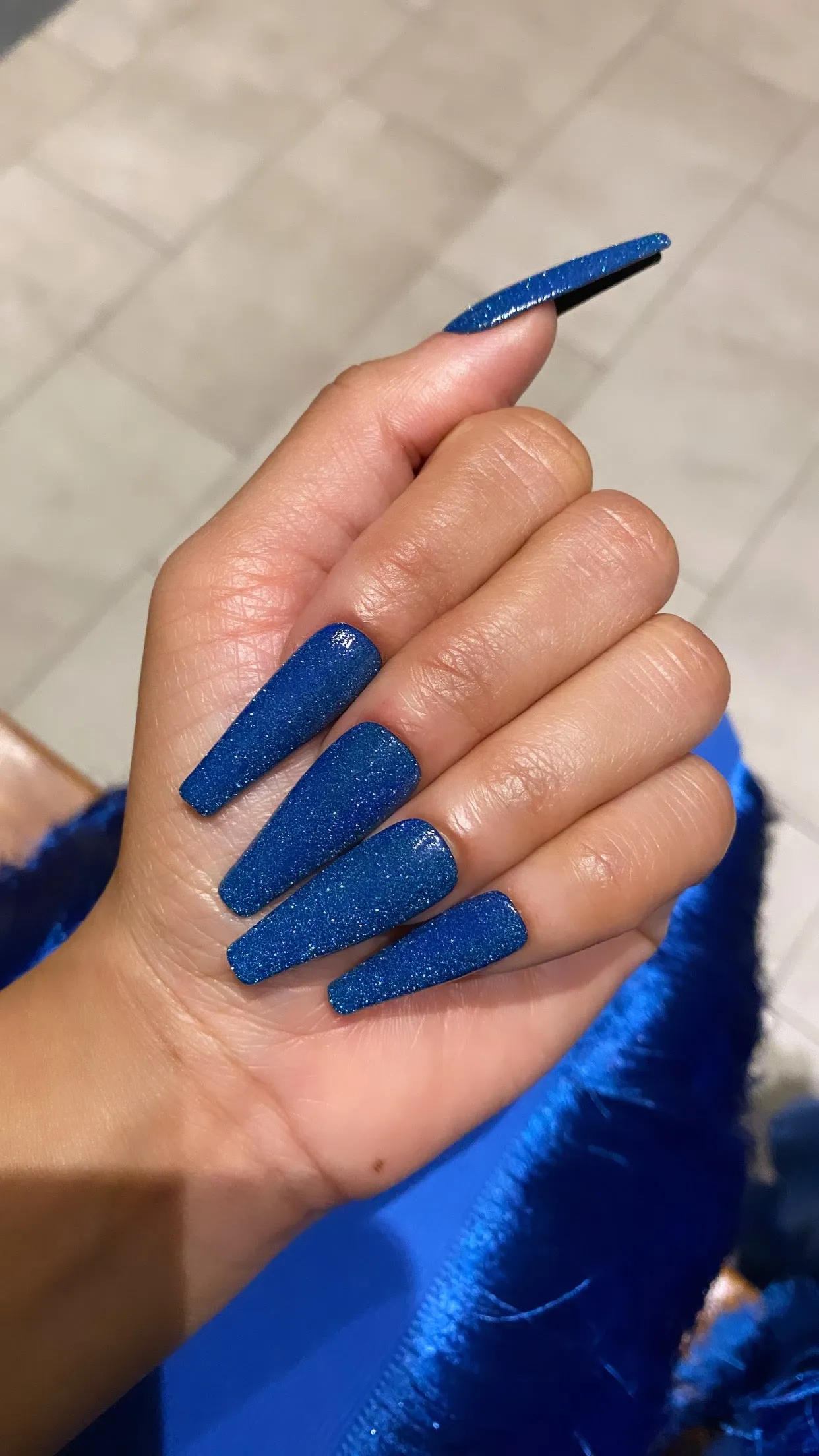 The Rich Auntie | Shimmering Blue | Reflective Glitter | 20 NAILS PRESS-ON SET